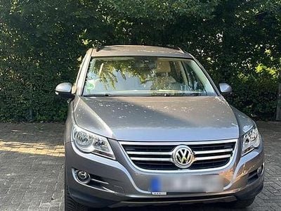 Gebraucht VW Tiguan Track & Field 170 PS (125 kW) 2010 Grau SUV