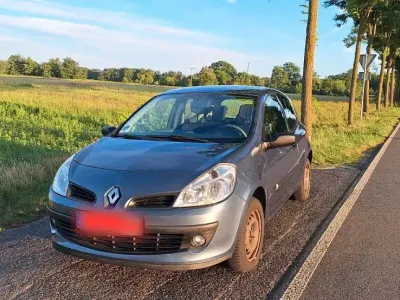 Gebraucht Renault Clio II 75 PS (55 kW) 2005 Grau Limousine