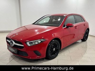 Gebraucht Mercedes A180 116 PS (85 kW) 2018 Rot Limousine