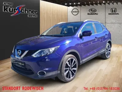 Gebraucht Nissan Qashqai Tekna 163 PS (119 kW) 2015 Ink blue metallic SUV