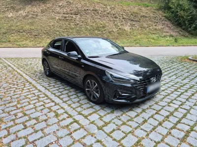 Gebraucht Hyundai i30 Edition 30+ 160 PS (117 kW) 2022 Schwarz Limousine