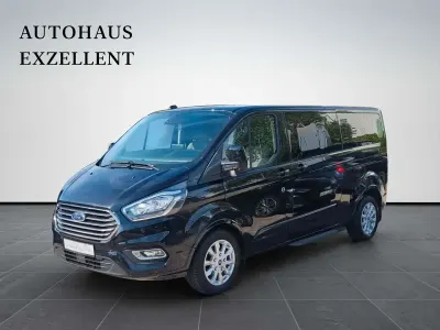 Gebraucht Ford Tourneo Titanium X 170 PS (125 kW) 2023 Schwarz Van / Kleinbus