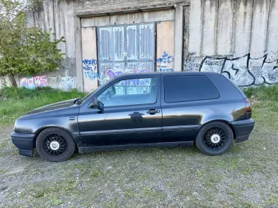 Brugt VW Golf III 75 HK (55 kW) 1992 Sort Hatchback