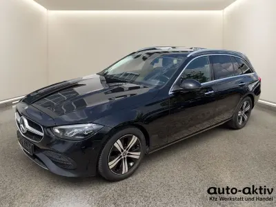 Gebraucht Mercedes C200 Avantgarde 163 PS (119 kW) 2023 Schwarz Limousine