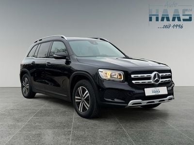 Mercedes GLB220