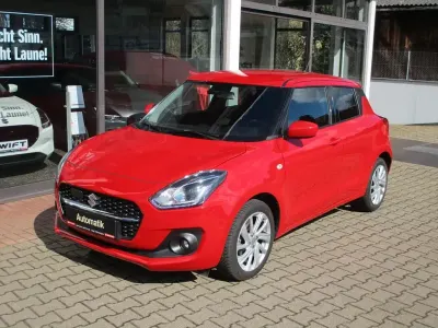 Gebraucht Suzuki Swift Comfort 83 PS (61 kW) 2023 Rot Kleinwagen