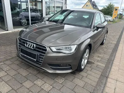 Gebraucht Audi A3 Ambition 110 PS (80 kW) 2016 Grau Limousine