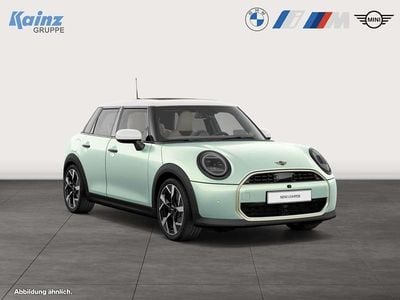 Gebraucht Mini Cooper Favoured 114 kW (156 PS) 2025 Ocean wave green Kleinwagen