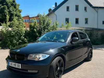 Gebraucht BMW 118 143 PS (105 kW) 2011 Schwarz Kleinwagen