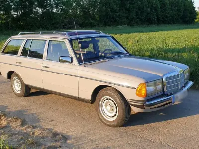Gebraucht Mercedes 240 75 PS (55 kW) 1982 Grau Kombi