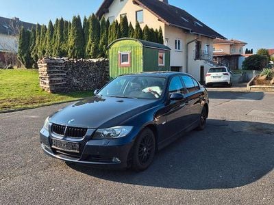 Gebraucht BMW 320 150 PS (110 kW) 2006 Blau Limousine