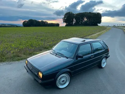 Używany VW Golf II 90 KM (66 kW) 1990 Niebieski Hatchback
