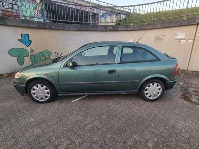 Usata Opel Astra 101 CV (74 kW) 1998 Verde Berlina