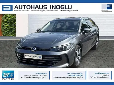 Gebraucht VW Passat Elegance 150 PS (110 kW) 2025 Grau Kombi