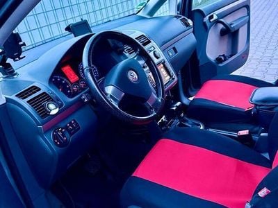 VW Touran Cross