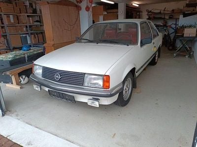 Usata Opel Rekord 90 CV (66 kW) 1979 Bianco Berlina