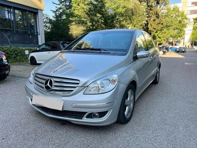 Mercedes B200