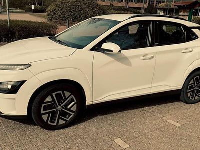 Gebraucht Hyundai Kona Select 100 kW (136 PS) 2021 Weiß SUV