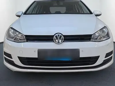 Gebraucht VW Golf VII 86 PS (63 kW) 2015 Weiß Limousine