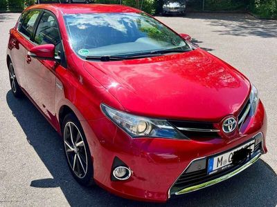 Toyota Auris Hybrid