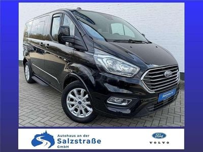 Second-hand Ford Tourneo Titanium 150 CP (110 kW) 2023 Negru Monovolum