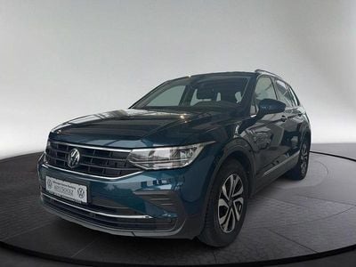 Gebraucht VW Tiguan Active 150 PS (110 kW) 2022 Blau SUV
