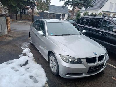 Gebraucht BMW 318 143 PS (105 kW) 2006 Silber Limousine