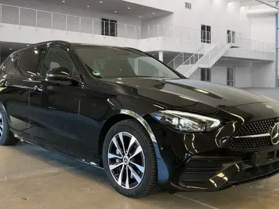 Gebraucht Mercedes C300e AMG 313 PS (230 kW) 2023 Schwarz Limousine