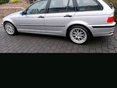 Gebraucht BMW 318 146 PS (107 kW) 2003 Silber Kombi