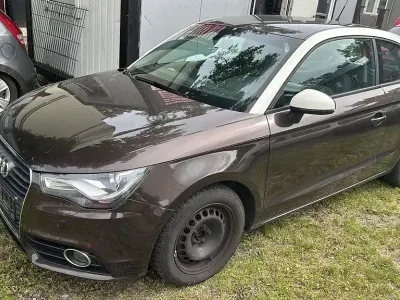 Gebraucht Audi A1 Ambition 105 PS (77 kW) 2011 Braun Kleinwagen