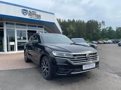 Gebraucht VW Touareg R-line 422 PS (310 kW) 2019 Deep black perleffekt (metallic) SUV