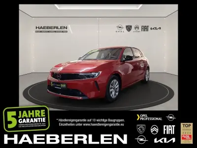 Używany Opel Astra Enjoy 110 KM (80 kW) 2023 Czerwony Sedan/Limuzyna