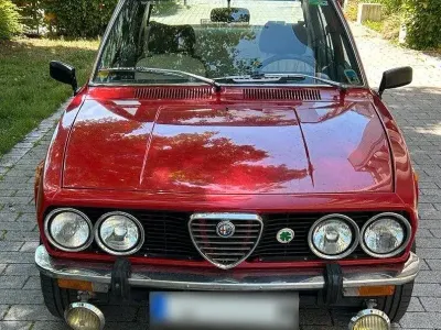 Gebraucht Alfa Romeo Alfetta 107 PS (78 kW) 1984 Rot Limousine