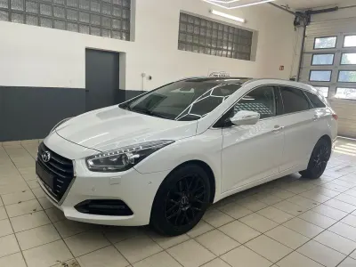 Gebraucht Hyundai i40 Premium 141 PS (103 kW) 2016 Weiß Kombi
