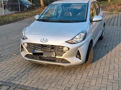 Gebraucht Hyundai i10 Select 67 PS (49 kW) 2020 Silber Kleinwagen