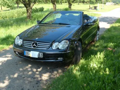 Gebraucht Mercedes CLK240 Elegance 170 PS (125 kW) 2003 Schwarz Cabrio