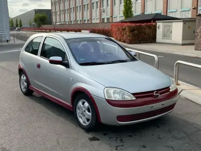 Usata Opel Corsa 75 CV (55 kW) 2002 Argento Utilitaria