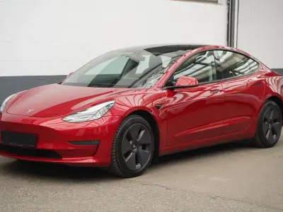 Usata Tesla Model 3 Long Range AWD 366 kW (498 CV) 2020 Rosso Berlina
