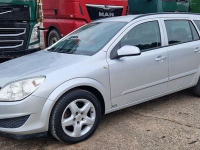 Gebraucht Opel Astra Edition 101 PS (74 kW) 2008 Silber Limousine