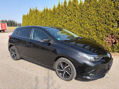 Usata Toyota Auris Edition-S 116 CV (85 kW) 2017 Nero Berlina