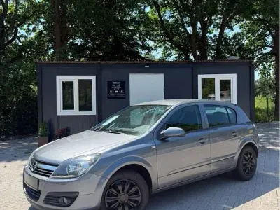 Gebraucht Opel Astra Edition 90 PS (66 kW) 2005 Grau Limousine