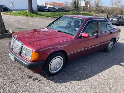 Gebraucht Mercedes 190 122 PS (89 kW) 1991 Schwarz Limousine