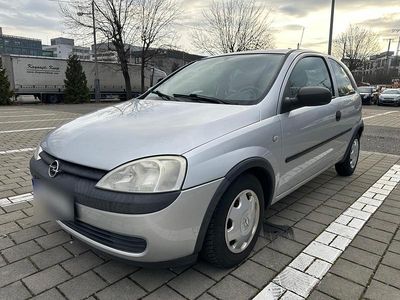 Grau Gebraucht 2002 Opel Corsa Kleinwagen | 999 € (Guter Preis)