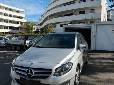 Mercedes B180