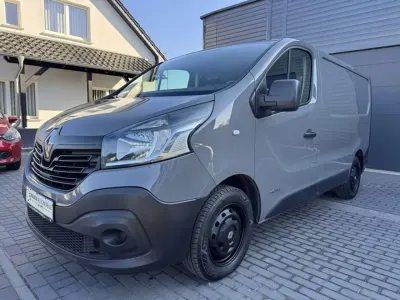 Używany Renault Trafic Komfort 116 KM (85 kW) 2015 Szary Minivan