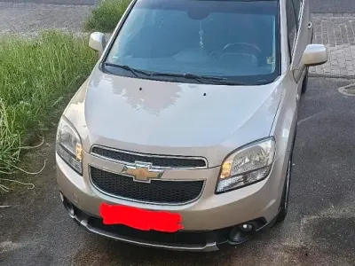 Gebraucht Chevrolet Orlando 136 PS (100 kW) 2012 Gold Van / Kleinbus