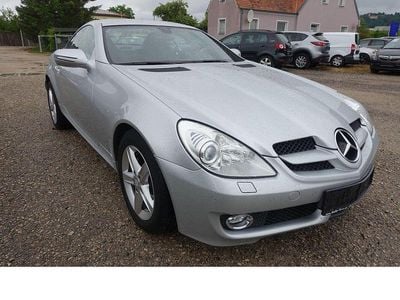 Silber metallic Gebraucht 2010 Mercedes SLK200 Cabrio | 16.950 € (Etwas zu teuer)