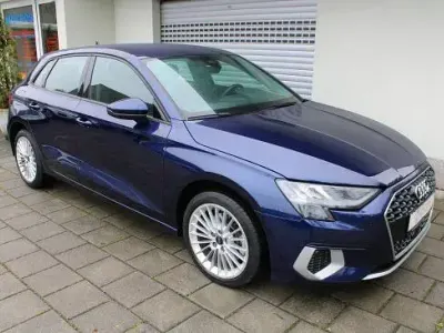 Gebraucht Audi A3 Advanced 204 PS (150 kW) 2023 Navarrablue (metallic) Limousine