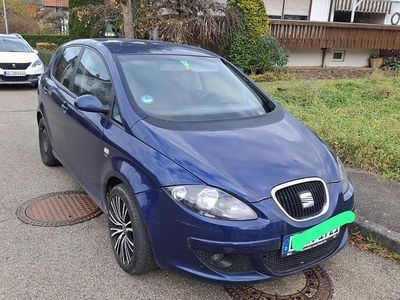 Usado Seat Toledo 140 HP (102 kW) 2005 Azul Citadino