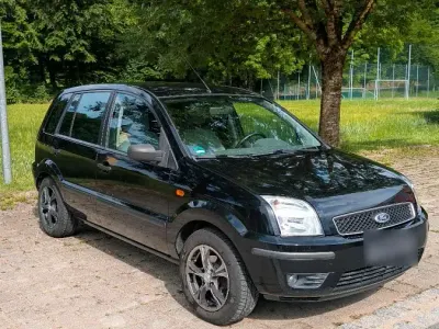 Gebraucht Ford Fusion 80 PS (58 kW) 2004 Schwarz Kleinwagen